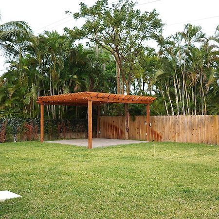 House In Dania Beach Eksteriør billede
